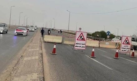 Paving blocks the road.. Saad Square bridge in Basra was cut.. Traffic is affected for half a month