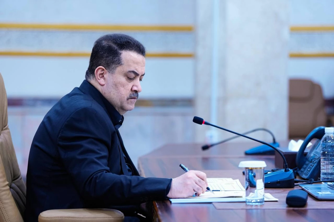 مصطفى سند يطارد “سينات” السوداني ويحصي وعوده