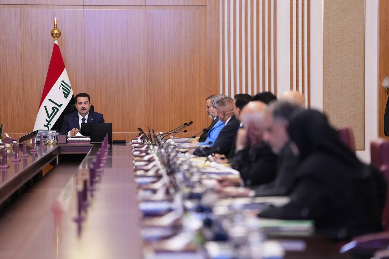 جلسة مجلس الوزراء.. قرارات لدعم مشاريع البصرة الخدمية وتوسعة قناة البدعة إلى 60 كم