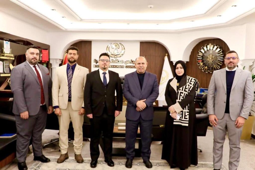 بأجواء من التعاون.. تكريم حكومي وقانوني في البصرة لدفع عجلة إعمار المزارات الشيعية