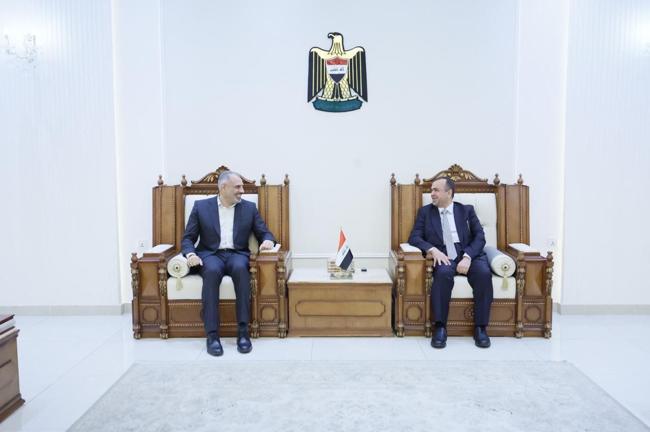 رؤية النائب الأول.. فيحان يشدد على اعتماد الكفاءة والنزاهة في تشكيل الكابينة الوزارية