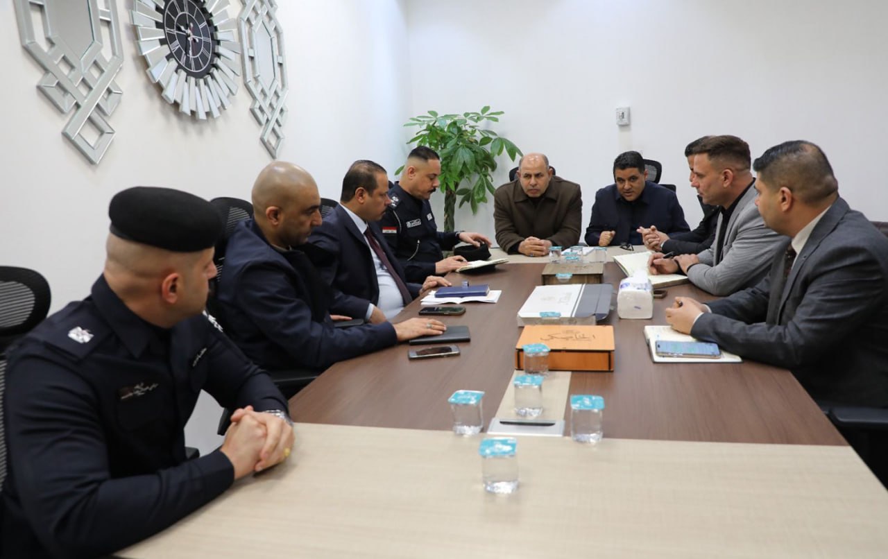 ملاحقة المخالفين.. أمنية مجلس البصرة تبحث تشديد متابعة الوافدين وتدقيق إقاماتهم