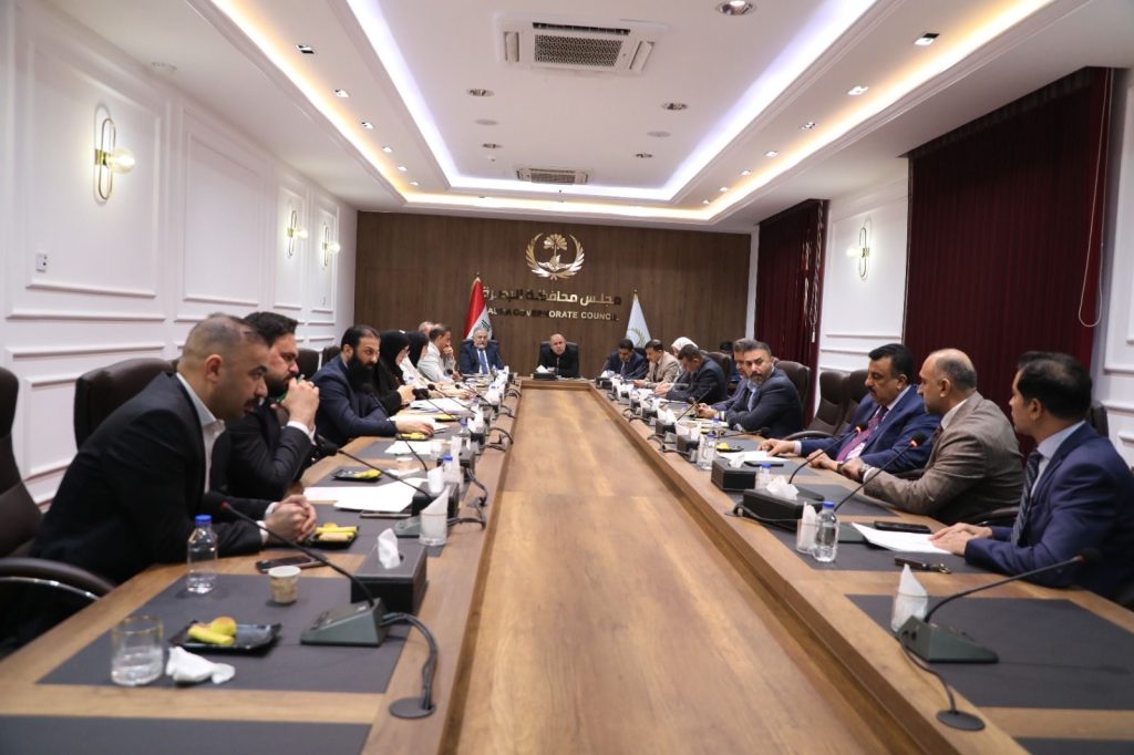 لن يضطروا للسفر.. مجلس البصرة يقر علاج مرضى العجز الكلوي مجانًا داخل العراق