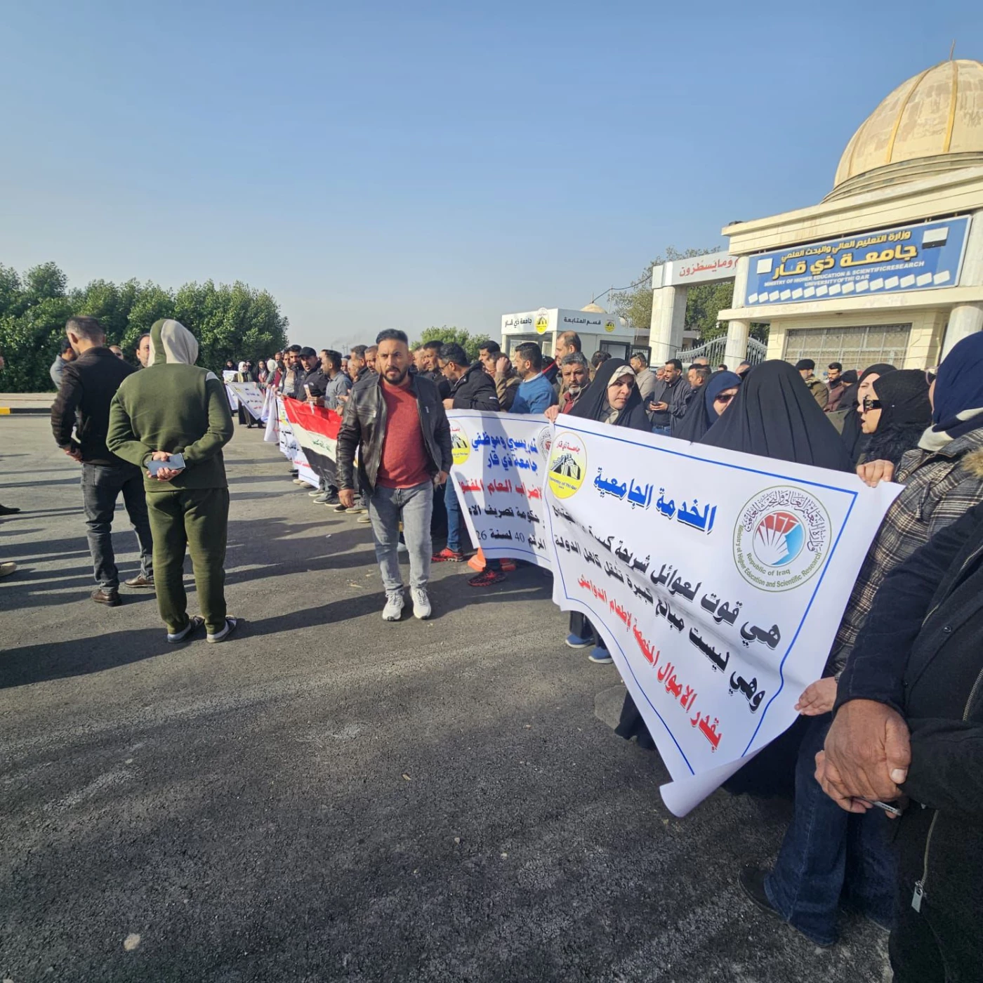 المطالب مستمرة.. كفاءات حملة الشهادات العليا في البصرة تنهي احتجاجاتها