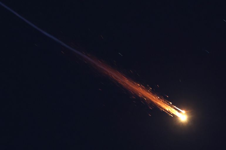 نجاة وزير إسرائيلي من هجوم لحزب الله وأعضاء الكنيست يلوذون بالملاجئ